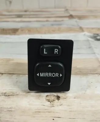Toyota Corolla Verso AR10 Wing mirror switch 769746B 769746
