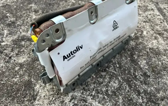Volvo XC70 Airbag control unit/module 30721035 P30721035