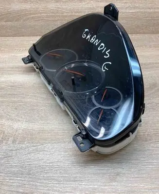 Mitsubishi Grandis Speedometer (instrument cluster) MN188384 2574206654