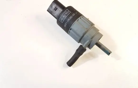 Jaguar XF X250 Windscreen/windshield washer pump 6M2113K082AB