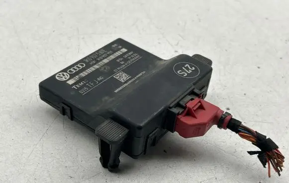 Volkswagen Tiguan Gateway control module 1K0907530E 0325 1K0907951
