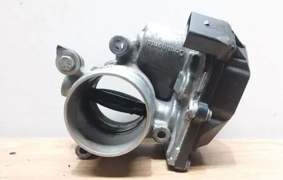 Volkswagen Caddy Throttle valve 03L128063R