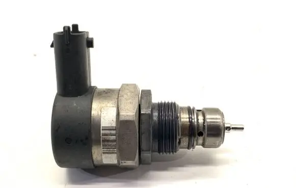 Renault Koleos I Fuel pressure regulator 0281002800