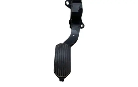 Toyota Sienna XL30 III Accelerator throttle pedal 7811008010