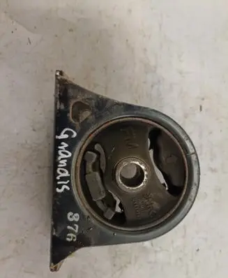 Mitsubishi Grandis Engine mount bracket MR594382