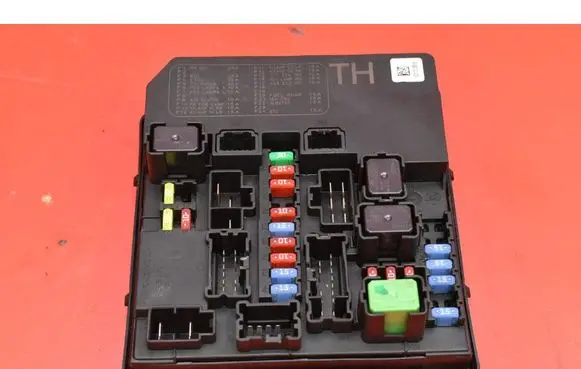 Nissan Juke I F15 Fuse box set 284B71TX2A