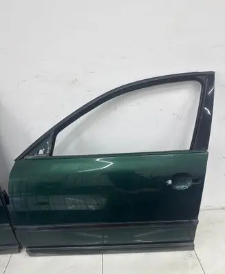 Volkswagen PASSAT B5 Front door