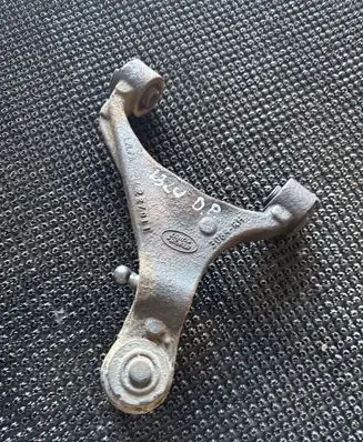 Land Rover Range Rover Sport L320 Front lower control arm/wishbone LR029301
