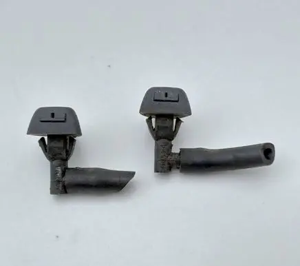 Volvo S60 Windshield washer spray nozzle