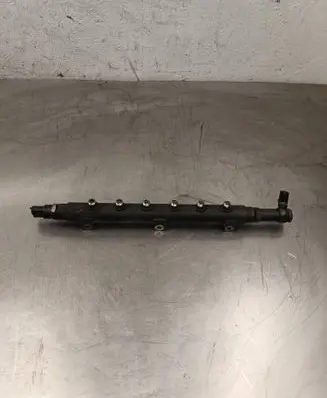 Volvo XC90 Fuel main line pipe 0445215015 000524 30622085