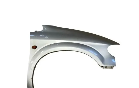Chrysler Voyager Fender