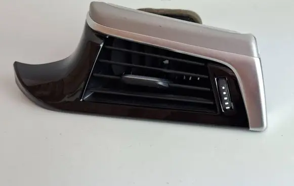 BMW 5 G30 G31 Dashboard side air vent grill/cover trim 9330858 16828110 9330856