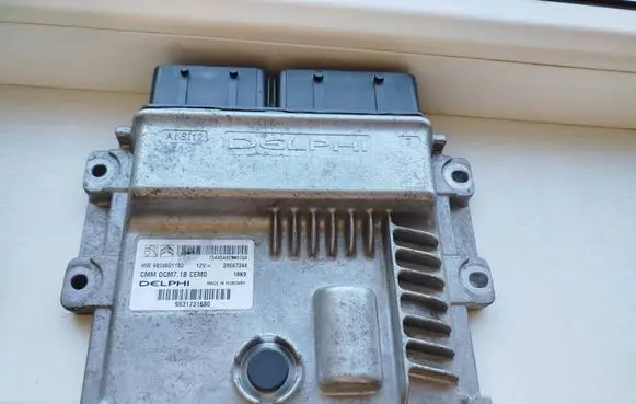 Opel Movano C Engine control unit/module 9824601180 28667344 9831731680