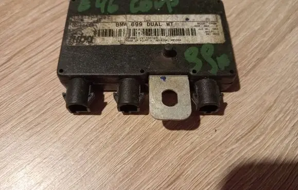BMW 3 E46 Antenna control unit 8380944