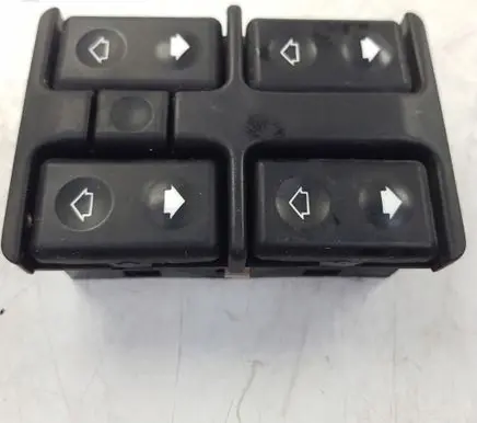 BMW 5 E34 Electric window control switch 1379076