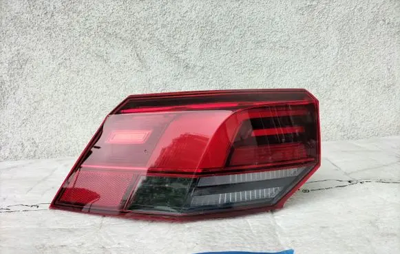 Volkswagen Golf VIII Rear/tail lights 5H0945095C