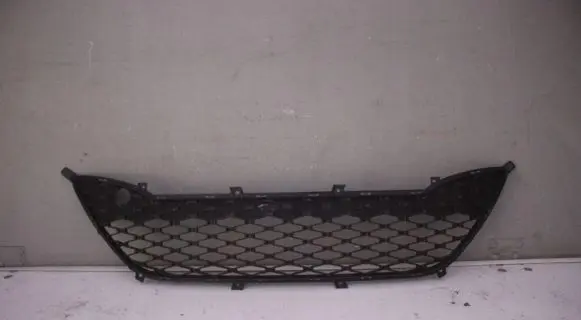 Hyundai i10 Front bumper upper radiator grill Whitebzoqvr