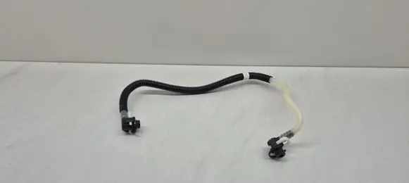 Mercedes-Benz Sprinter W901 W902 W903 W904 Fuel line/pipe/hose A6110702032