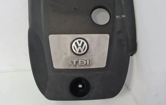 Volkswagen Golf IV Engine cover (trim) 038103925