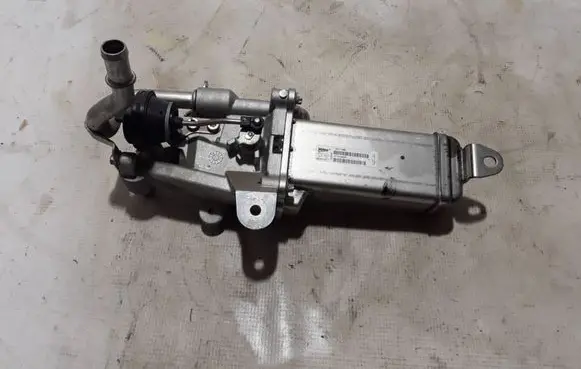 Renault Master III EGR valve cooler 147355889R