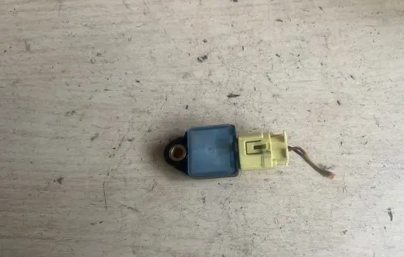 Hyundai i30 Airbag deployment crash/impact sensor 959202H000
