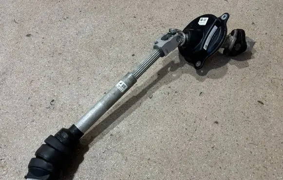 BMW M5 F90 Steering column universal joint 6862689 6876190