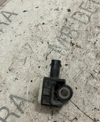 Mercedes-Benz GLE (W166 - C292) Airbag deployment crash/impact sensor A1668210151