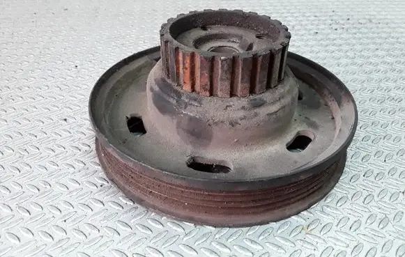 Audi A4 S4 B5 8D Crankshaft pulley 050105255C