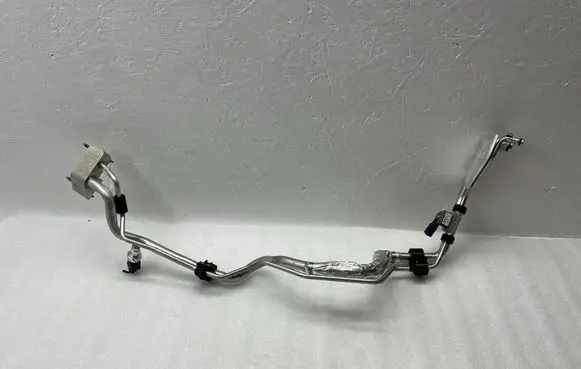 Audi A3 8Y Air conditioning (A/C) pipe/hose 3WB816738A 8R0260696B