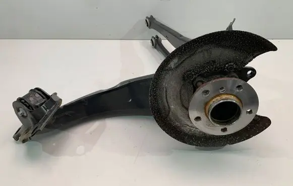 Mini One - Cooper F56 F55 Rear wheel hub spindle/knuckle 6851575