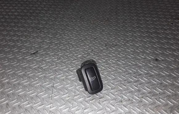 Volkswagen Golf V Alarm switch 600962109A
