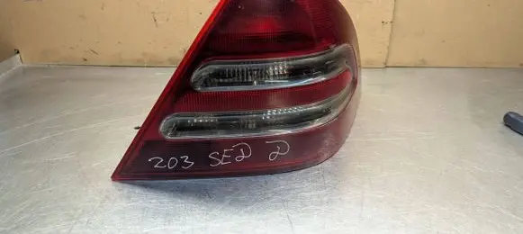 Mercedes-Benz C W203 Rear/tail lights 2038202064