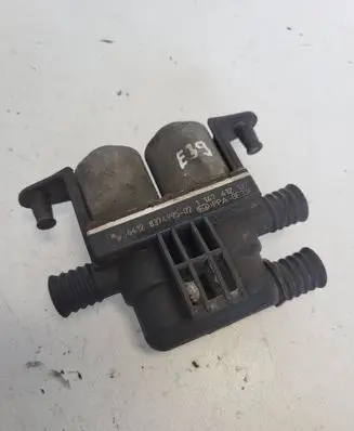 BMW 5 E39 Coolant heater control valve 1147412137
