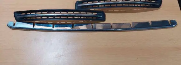 Volvo XC90 Front bumper lower grill 30678954 30678953