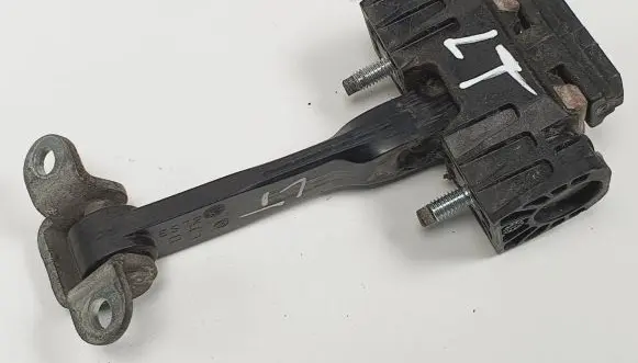 Alfa Romeo 159 Rear door check strap stopper 60690660