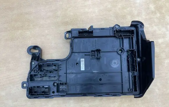 Tesla Model 3 Comfort/convenience module 156745500C