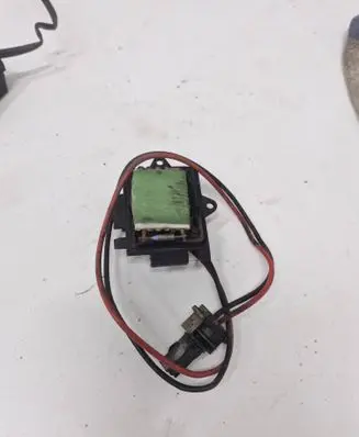 Opel Vivaro Heater blower motor/fan resistor 