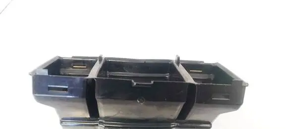 Audi A4 S4 B8 8K Dash center air vent grill 8K0819513E
