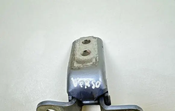 Toyota Verso Front door upper hinge ES03 4810