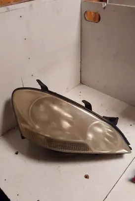 Toyota Avensis Verso Headlight/headlamp