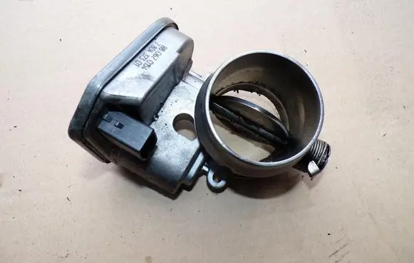 BMW 5 E60 E61 Throttle body valve 780437301