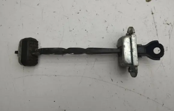 Honda CR-V Rear door check strap stopper