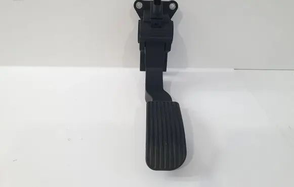 Mercedes-Benz Vito Viano W447 Accelerator throttle pedal A9073010200