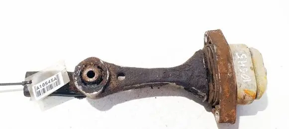 Volkswagen Bora Engine mount bracket 