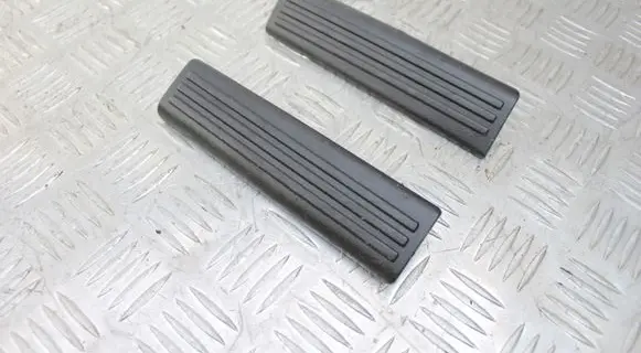 Honda Legend III KA9 Seat belt trim 