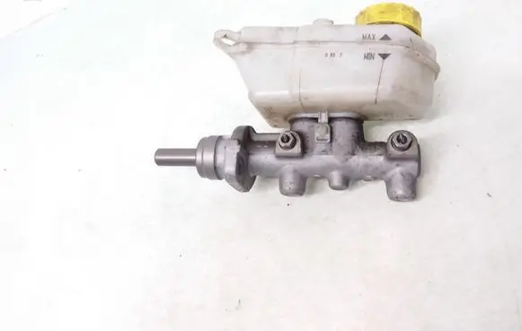 Skoda Fabia Mk2 (5J) Master brake cylinder