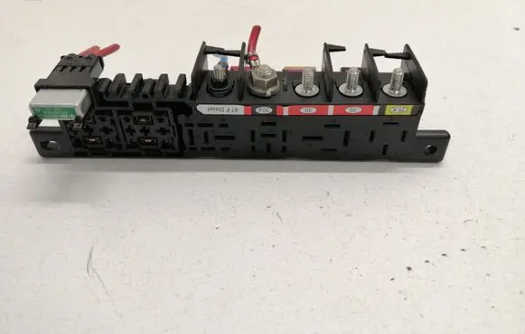Volkswagen Golf IV Fuse module 8L0941822