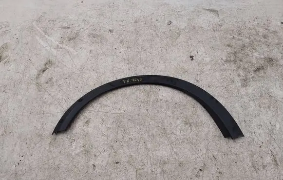 Volvo C30 Fender trim (molding) 30744042