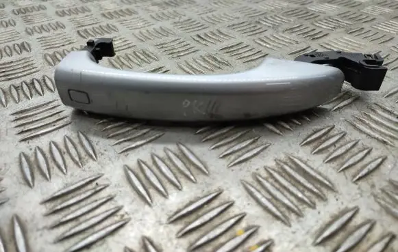 Audi A1 Front door exterior handle