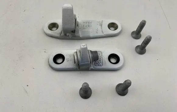 Mercedes-Benz CLA C117 X117 W117 Rear door hinge set 1410945937